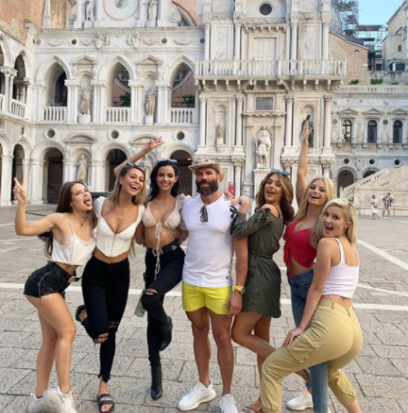 Dan Bilzerian with his friends during a vacation in ItalyImage Source: Instagram @danbilzerian